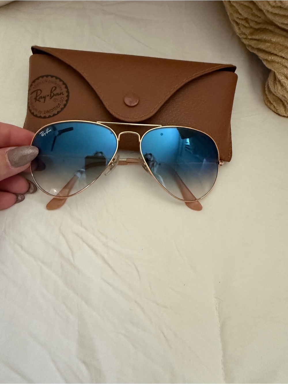 Ray-Ban Aviator Sunglasses Blue Gradient Lenses